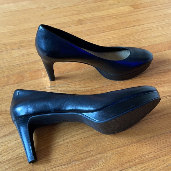Rockport Black Leather Heel.  Size 9. Round toe. - Picture 3 of 12